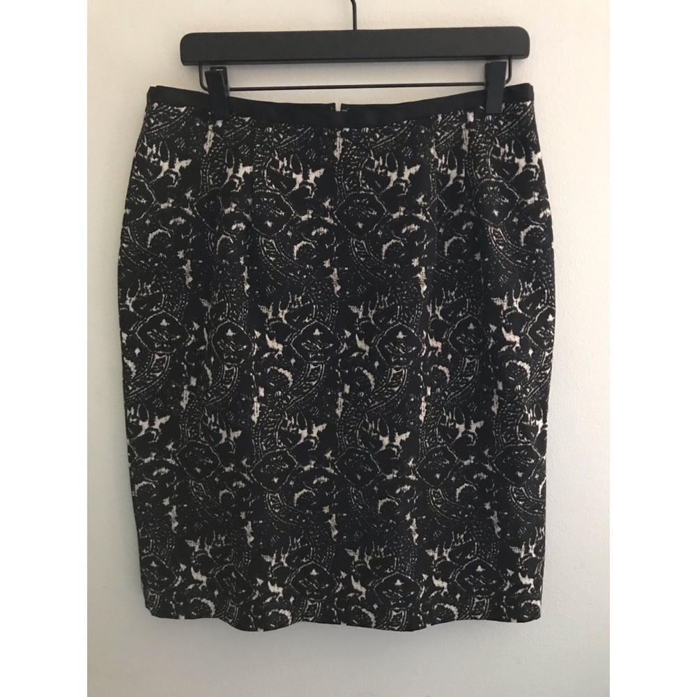 Talbot's size 10 Black  print skirt lined